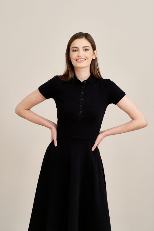 Sukienka Polo czarna trapezowa krótki rękaw