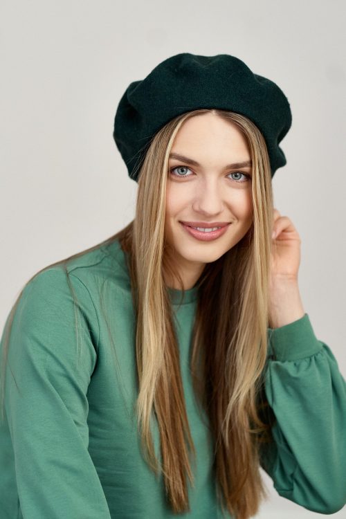 Beret wełniany ciemnozielony
