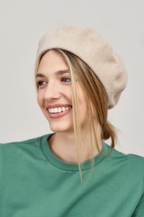Beret wełniany beżowy