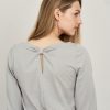 Bluzka Primula szarość alabastrowa