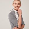 Apaszka biała w drobne groszki – jedwab