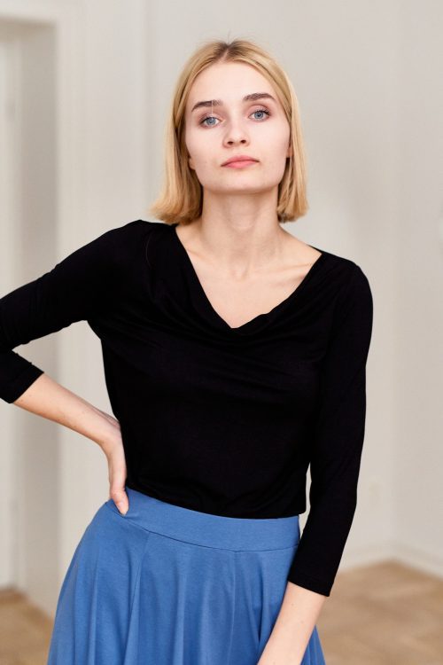 Bluzka Almaria czarna