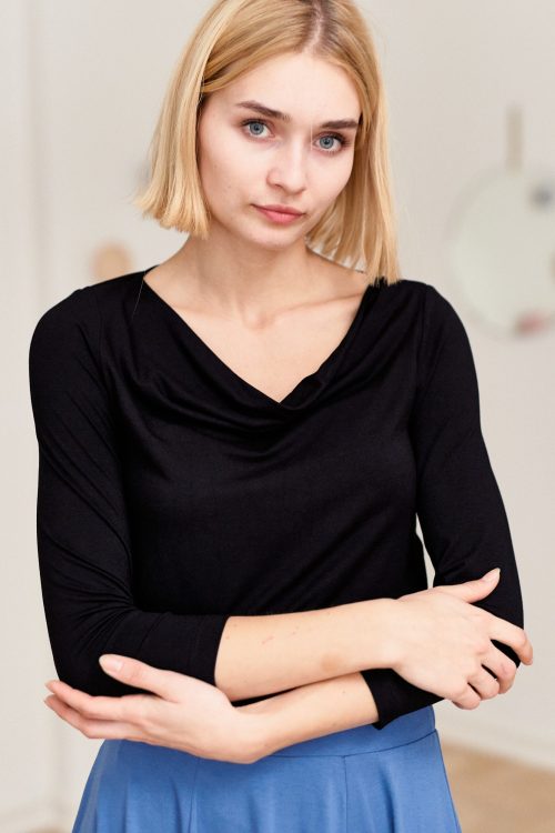 Bluzka Almaria czarna