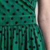 Sukienka Larissa ciemnozielona w kropki krótki rękaw